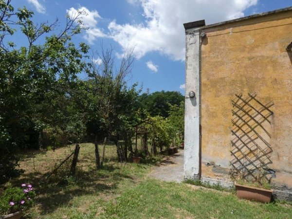 casa indipendente in vendita a Viterbo