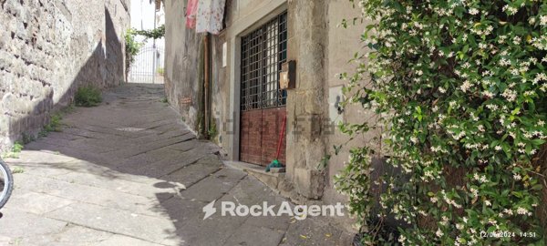 locale di sgombero in vendita a Viterbo in zona Centro Città