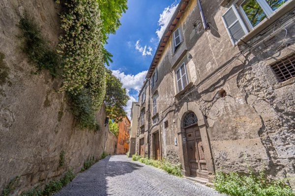 appartamento in vendita a Viterbo in zona Centro Città