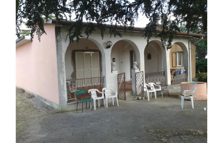 casa indipendente in vendita a Viterbo in zona Sant'Angelo