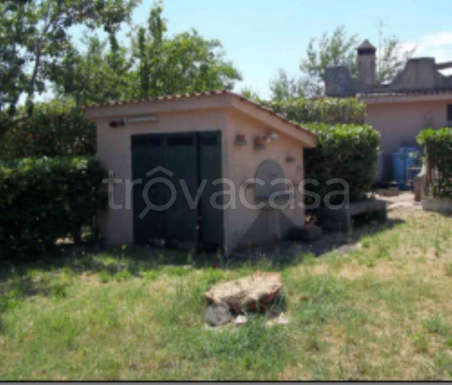appartamento in vendita a Viterbo in zona La Quercia