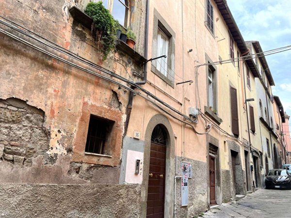 appartamento in vendita a Viterbo in zona Centro Città
