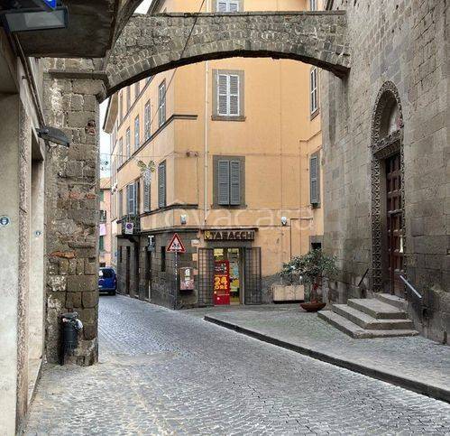 negozio in vendita a Viterbo