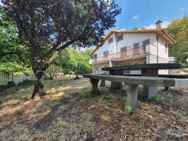 casa indipendente in vendita a Viterbo
