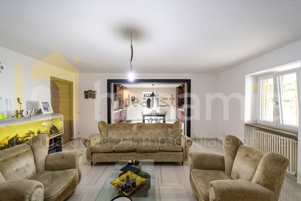 casa indipendente in vendita a Viterbo in zona Centro Città