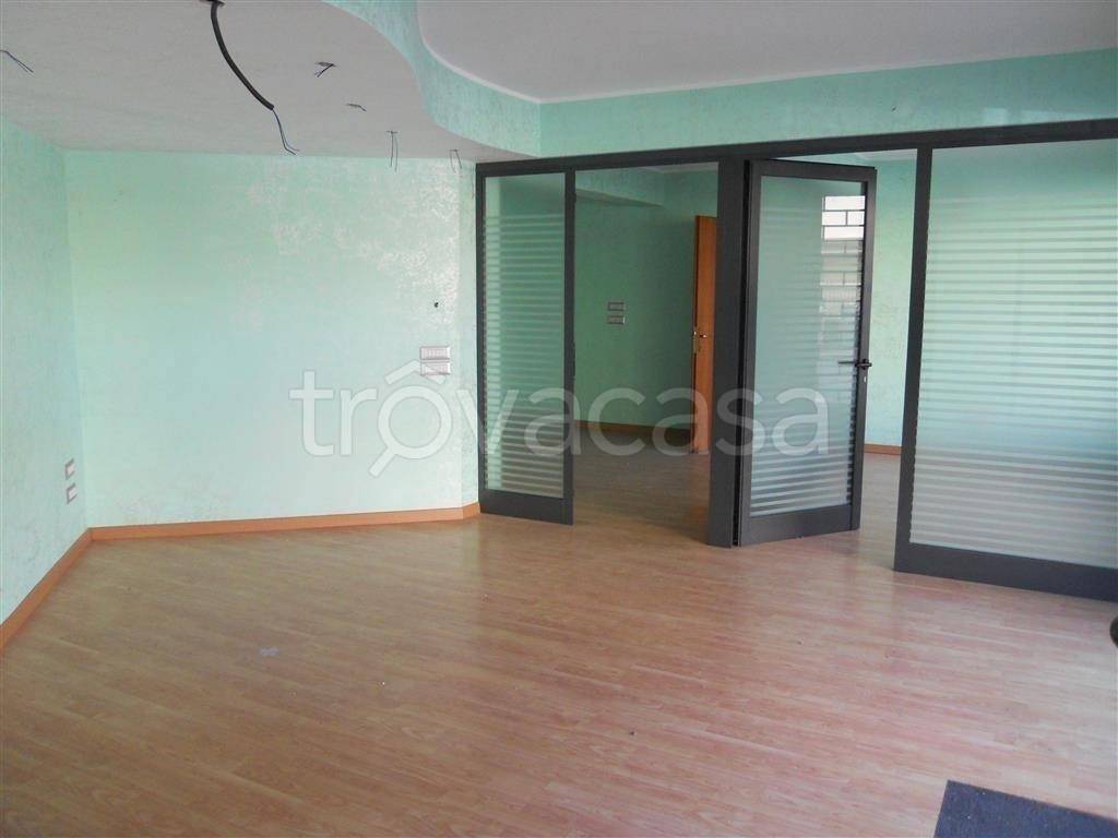 negozio in vendita a Viterbo in zona Centro Città
