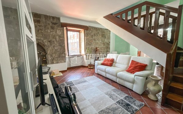 casa indipendente in vendita a Viterbo in zona Centro Città