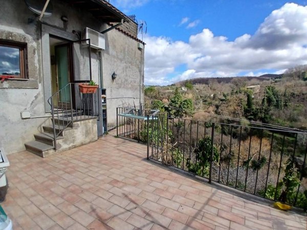 appartamento in vendita a Viterbo in zona Bagnaia