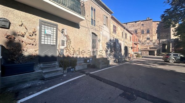 appartamento in vendita a Viterbo in zona Montecalvello