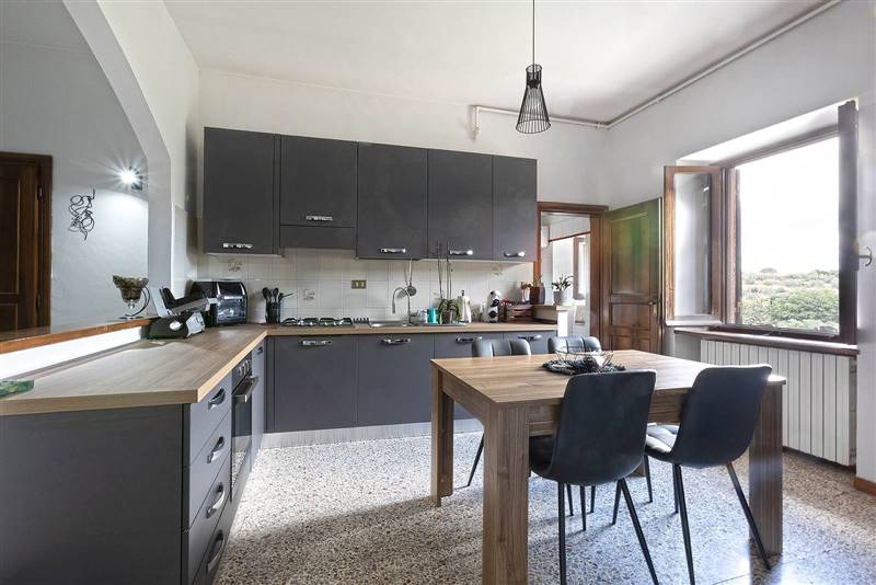 appartamento in vendita a Viterbo in zona Bagnaia