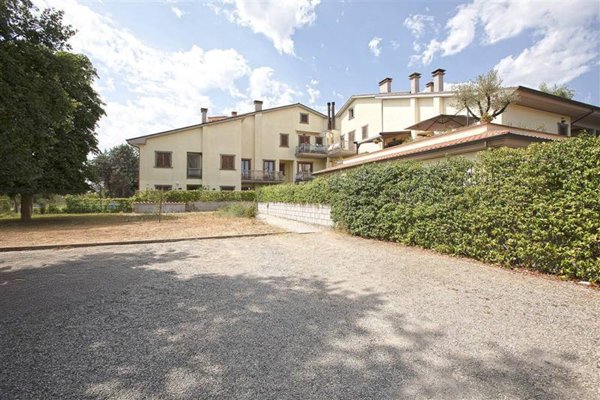 appartamento in vendita a Viterbo in zona La Quercia