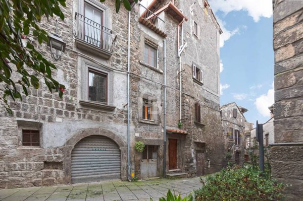 appartamento in vendita a Viterbo in zona Bagnaia