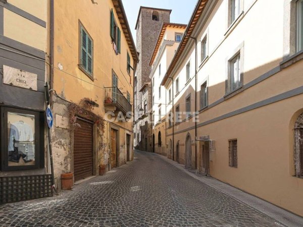 appartamento in vendita a Viterbo in zona Centro Città