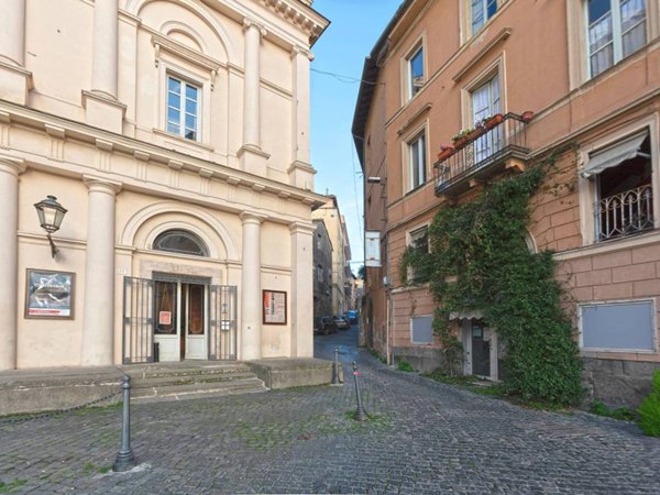 appartamento in vendita a Viterbo in zona Centro Città