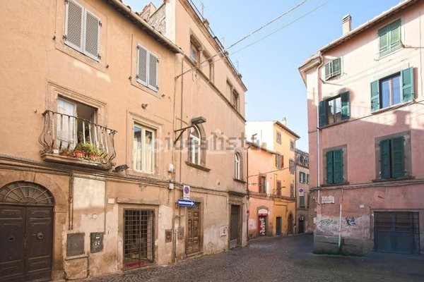 appartamento in vendita a Viterbo in zona Centro Città