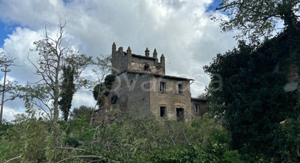 casa indipendente in vendita a Viterbo in zona Centro Città