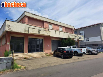 locale di sgombero in vendita a Viterbo
