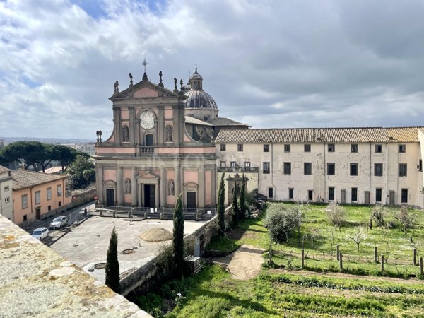appartamento in vendita a Viterbo