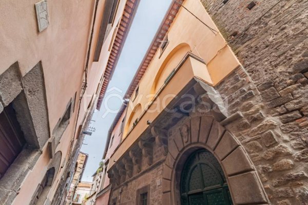 casa indipendente in vendita a Viterbo in zona Centro Città