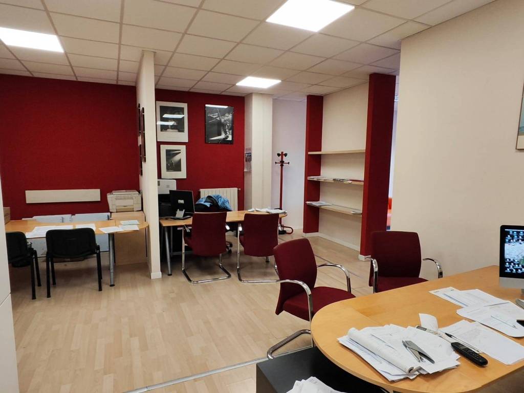 locale commerciale in vendita a Viterbo