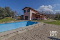 casa indipendente in vendita a Viterbo