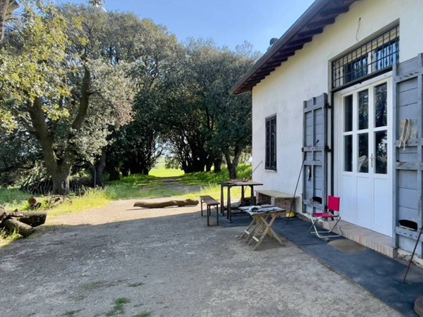 casa indipendente in vendita a Viterbo in zona Fastello