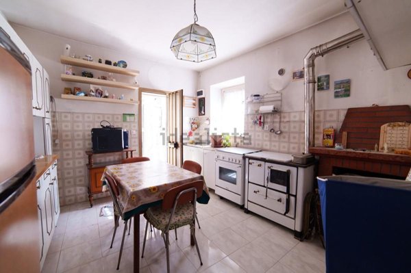 appartamento in vendita a Viterbo in zona Bagnaia