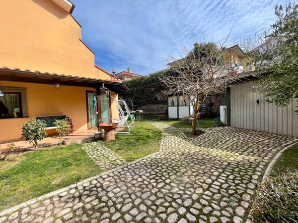 villetta a schiera in vendita a Viterbo