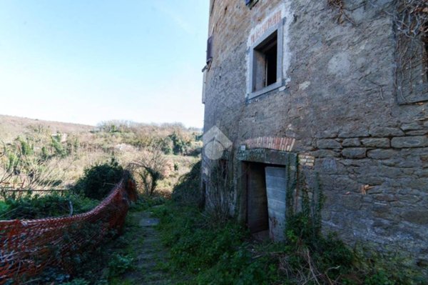 appartamento in vendita a Viterbo in zona Bagnaia