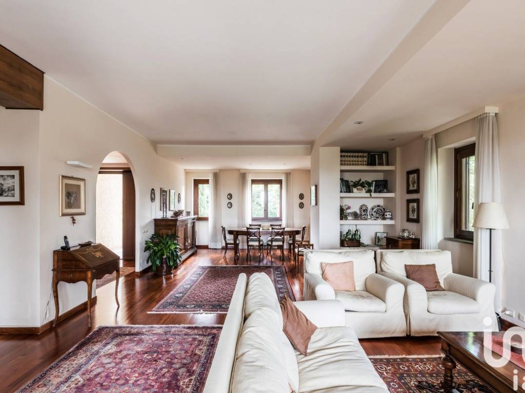 casa indipendente in vendita a Viterbo in zona San Martino al Cimino