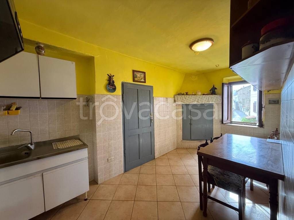 appartamento in vendita a Viterbo in zona Grotte Santo Stefano