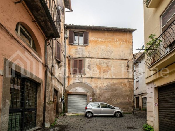 appartamento in vendita a Viterbo in zona Centro Città