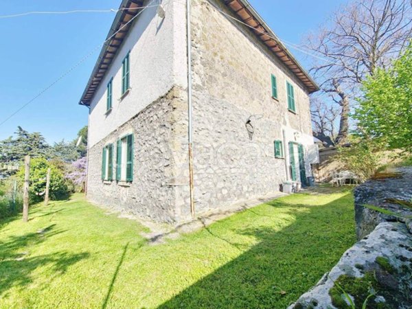appartamento in vendita a Viterbo in zona San Martino al Cimino