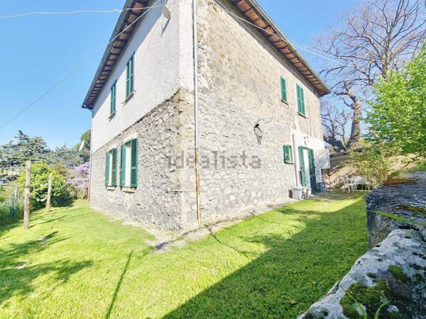 appartamento in vendita a Viterbo in zona San Martino al Cimino