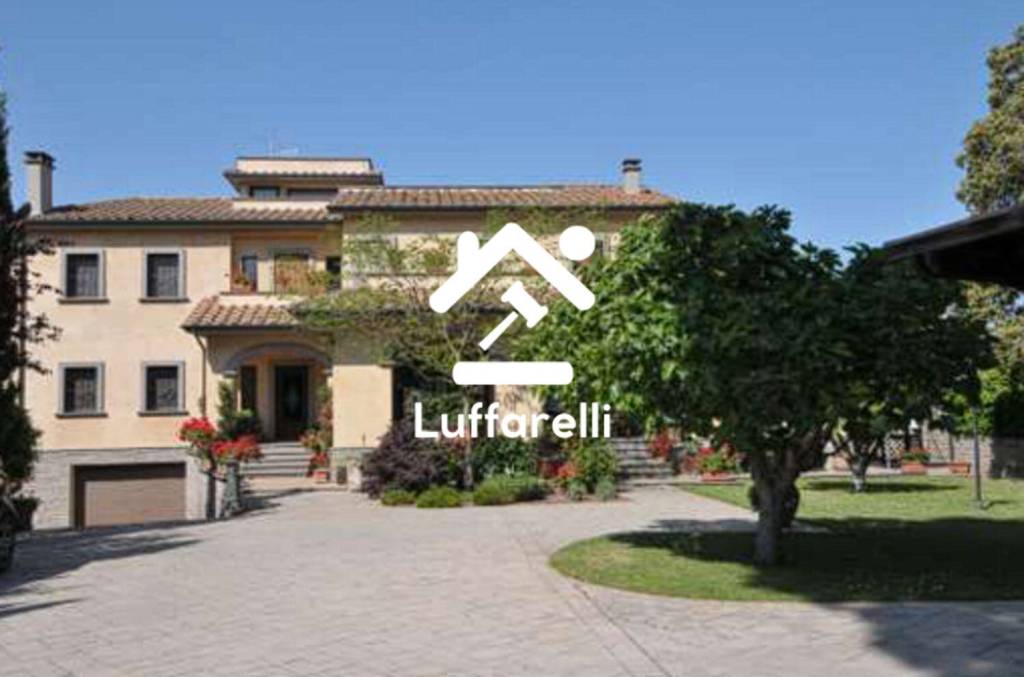 casa indipendente in vendita a Viterbo