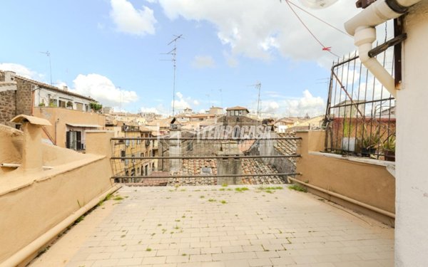 casa indipendente in vendita a Viterbo in zona Centro Città