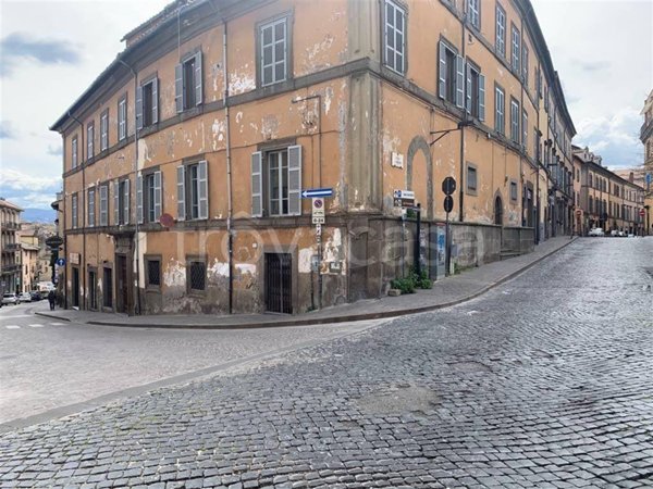 appartamento in vendita a Viterbo in zona Centro Città
