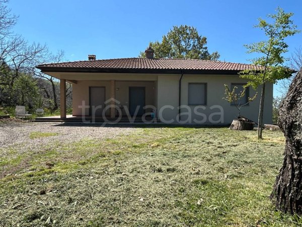 casa indipendente in vendita a Viterbo in zona San Martino al Cimino