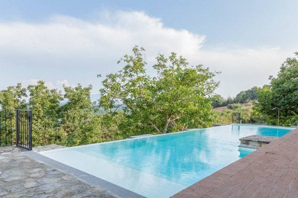 casa indipendente in vendita a Viterbo