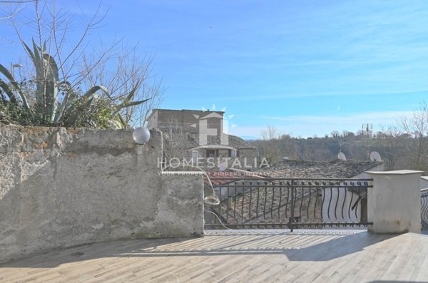 casa indipendente in vendita a Viterbo in zona Grotte Santo Stefano