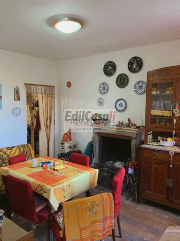 casa indipendente in vendita a Viterbo in zona Grotte Santo Stefano