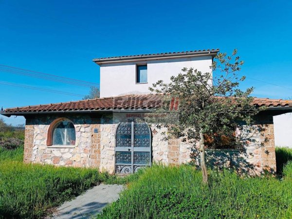 casa indipendente in vendita a Viterbo in zona Grotte Santo Stefano