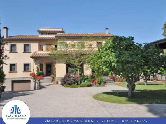 casa indipendente in vendita a Viterbo