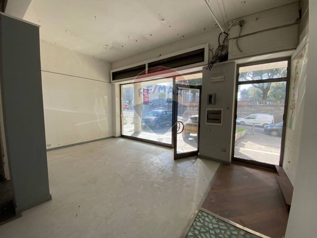 negozio in vendita a Viterbo in zona Centro Città