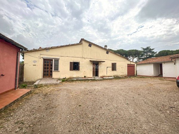 casa indipendente in vendita a Viterbo