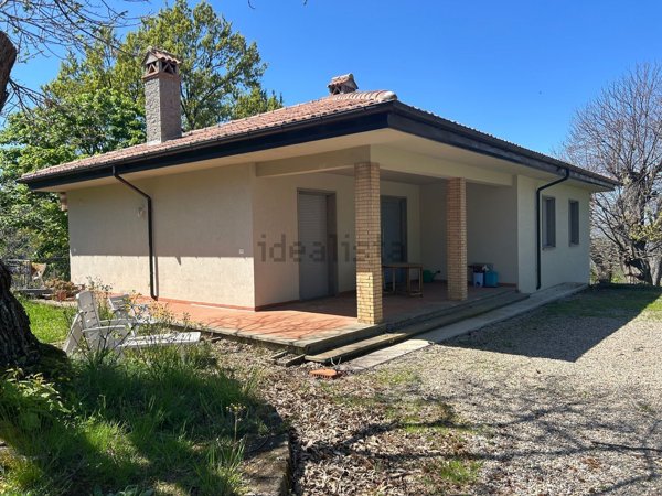 casa indipendente in vendita a Viterbo in zona San Martino al Cimino