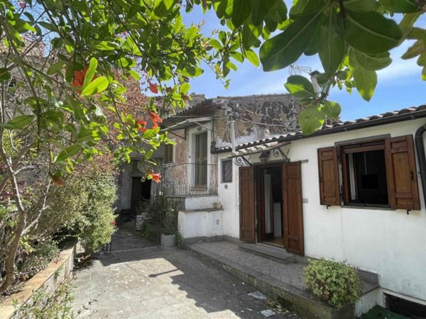 appartamento in vendita a Viterbo in zona Sant'Angelo