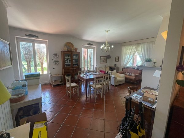 casa indipendente in vendita a Viterbo