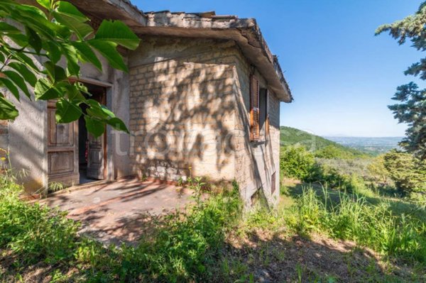 casa indipendente in vendita a Viterbo in zona Bagnaia