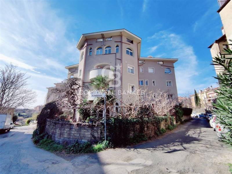appartamento in vendita a Viterbo in zona Centro Città